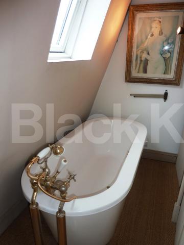 			INCLUSIVE OF ALL BILLS!, 2 Bedroom, 1 bath, 1 reception Flat			 St Lukes Road, PORTOBELLO/WESTBOURNE PARK W11